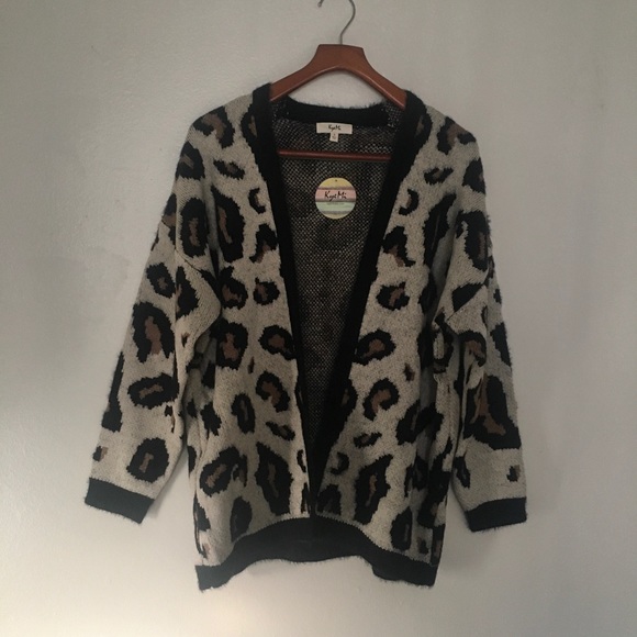 VENUS Leopard Open-Front Cardigan Sweater - Picture 2 of 4